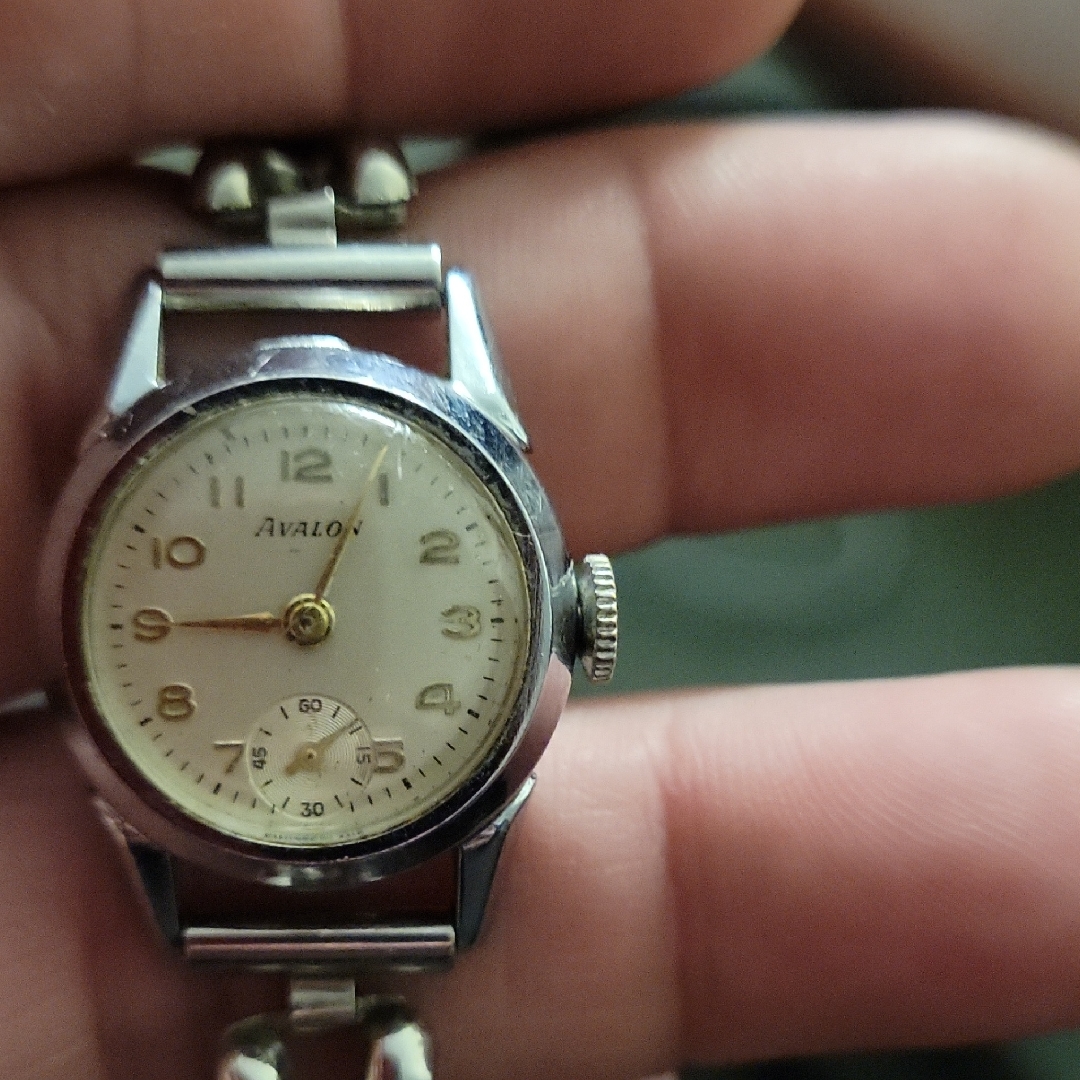 Avalon Silver And Cream Timepiece Avalon Silver And Cream Timepiece